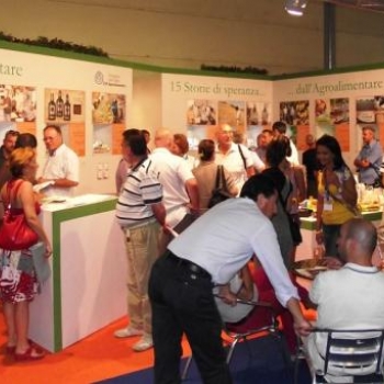 MOSTRA "15 storie di speranza...dall'Agroalimentare", MEETING DI RIMINI 2012