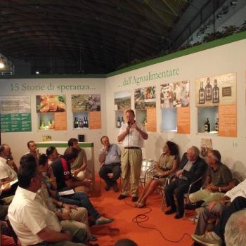 MOSTRA "15 storie di speranza...dall'Agroalimentare", MEETING DI RIMINI 2012